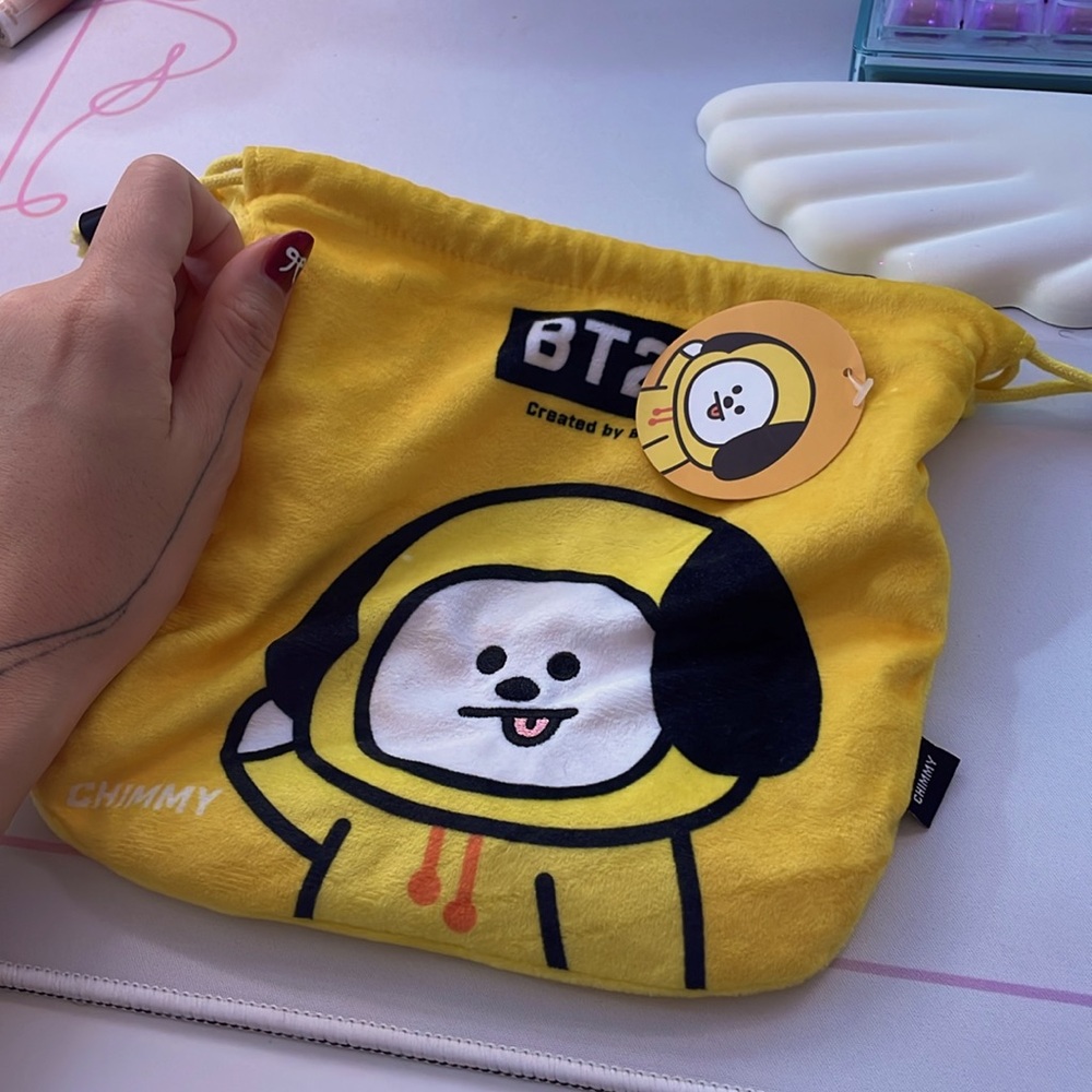 BT21 Chimmy Drawstring Pouch